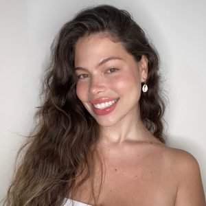 Laura Razolini Captação de imóveis